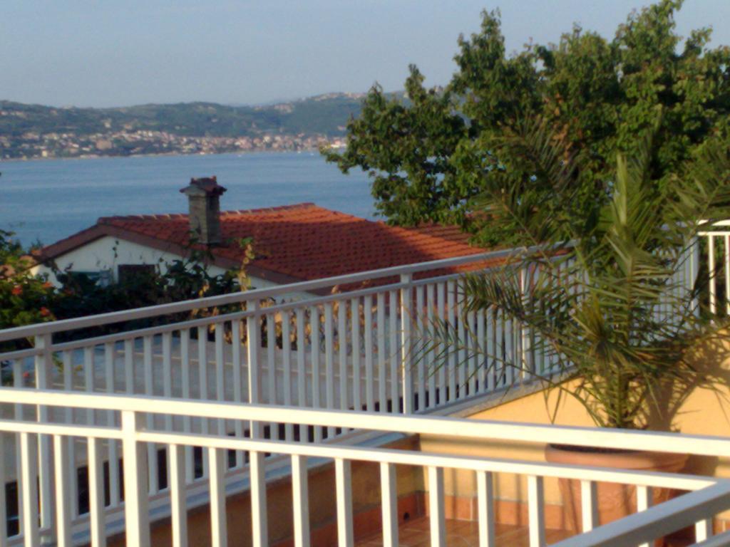 Apartments Salvore Crveni Vrh Exterior photo